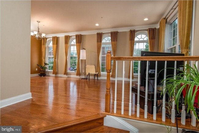 property at 2123 Split Creek Ln