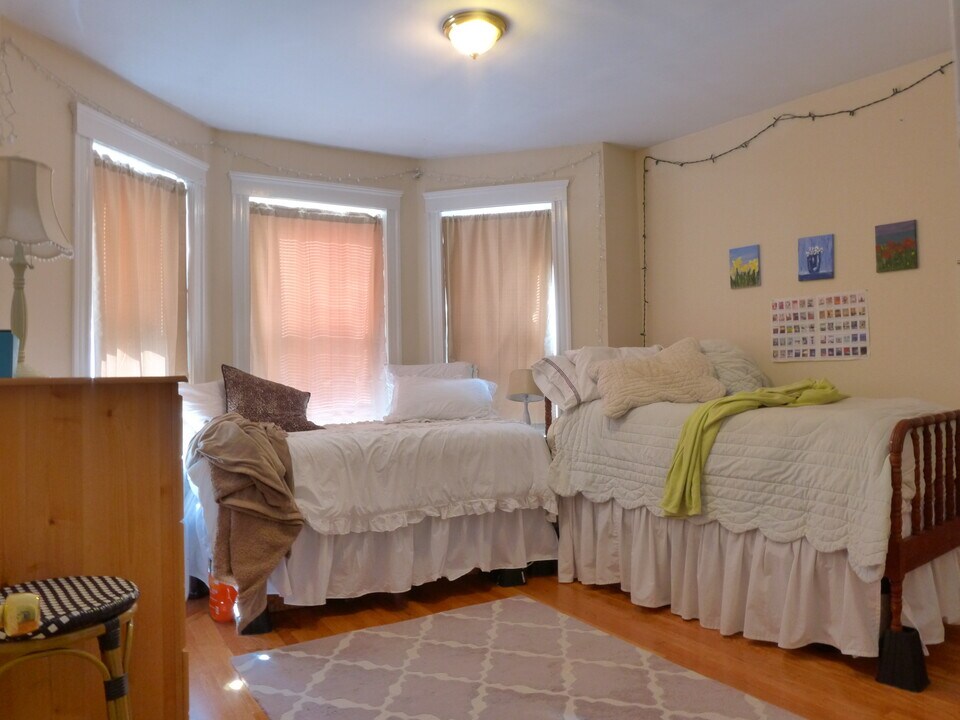 187 Strathmore Rd in Boston, MA - Building Photo