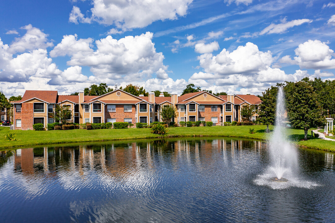 Regency Gardens in Orlando, FL - Building Photo