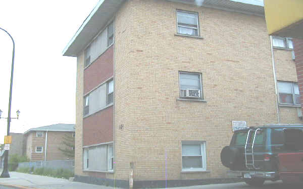 5131 W 25th St in Cicero, IL - Foto de edificio