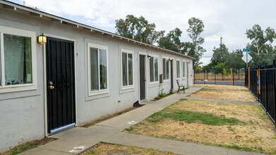 5641 53rd St in Sacramento, CA - Building Photo - Primary Photo