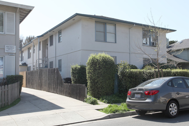 1105 Paloma Ave in Burlingame, CA - Foto de edificio - Building Photo