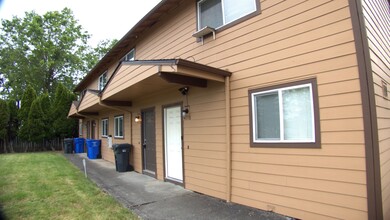 Lancaster Townhomes in Salem, OR - Building Photo - Interior Photo