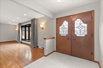 7440 W Manitoba Dr in Palos Heights, IL - Building Photo - Building Photo