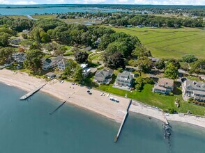 43 Shore Rd in Clinton, CT - Building Photo - Building Photo