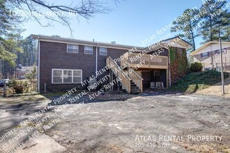 1028 Hallmark Rd in Birmingham, AL - Foto de edificio - Building Photo