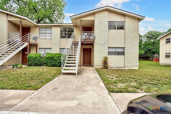 property at 726 Old Martindale Rd