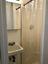 405 Beacon St, Unit 8 in Boston, MA - Foto de edificio - Building Photo