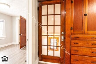 2005 Bayer Ave in Fort Wayne, IN - Foto de edificio - Building Photo