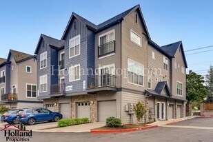 10874 NE Red Wing Way in Hillsboro, OR - Building Photo