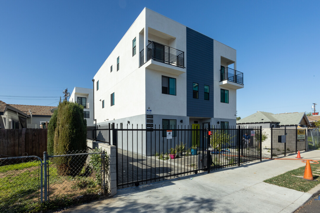 2438 Cincinnati St in Los Angeles, CA - Building Photo