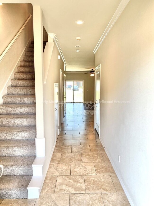 2752 W Kilimanjaro Way in Rogers, AR - Building Photo - Building Photo