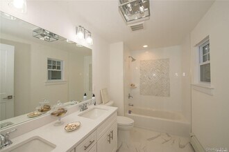 14 Northridge St in Huntington Station, NY - Building Photo - Building Photo