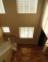 557 Loch Lomond Way in Fairfield, CA - Building Photo - Building Photo