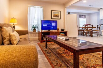 717 Lancaster Ave in Wayne, PA - Building Photo - Building Photo