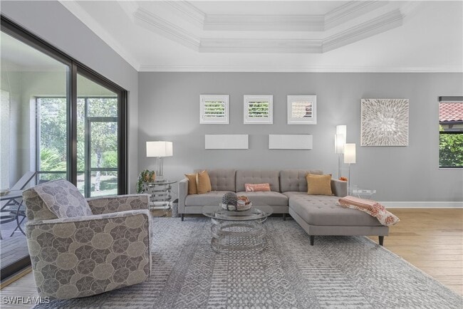 property at 9475 Isla Bella Cir