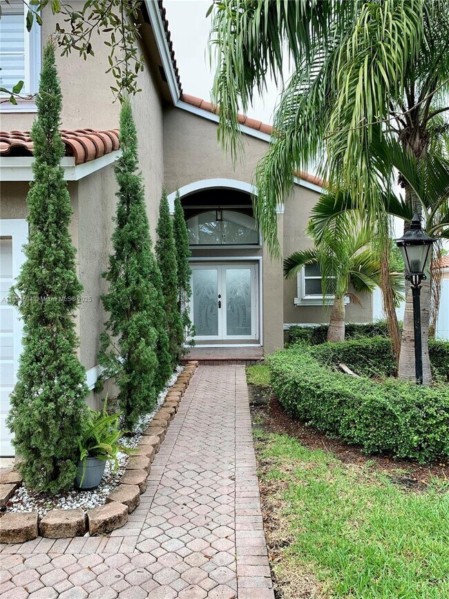 13335 SW 144th Terrace in Miami, FL - Building Photo - Building Photo