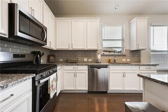 1016 McCormick Cv in Hutto, TX - Building Photo - Building Photo