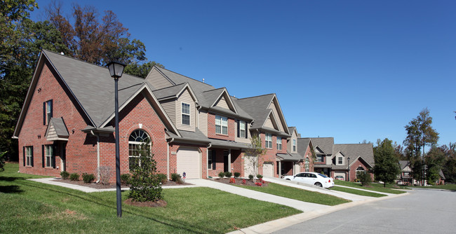 Bordeaux at Retreat in Jamestown, NC - Building Photo - Building Photo