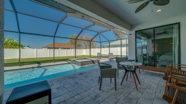 1815 SW 22nd St in Cape Coral, FL - Building Photo - Building Photo