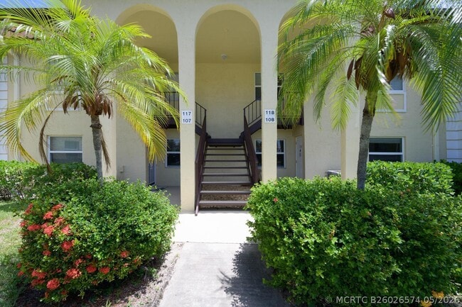 property at 717 S US Hwy 1