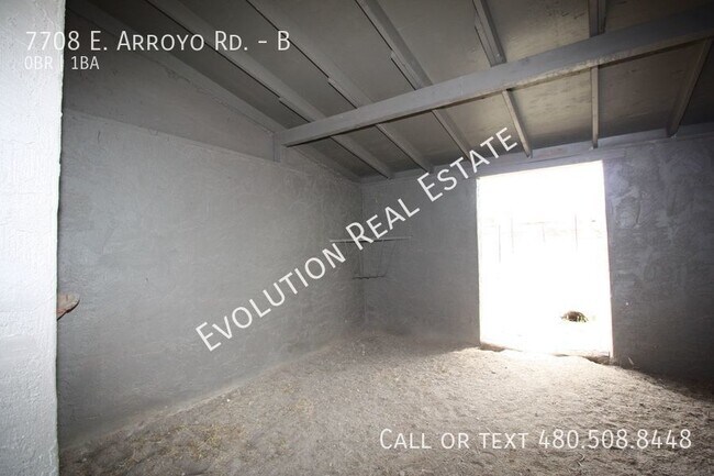 7708 E Arroyo Rd-Unit -B in Cave Creek, AZ - Foto de edificio - Building Photo