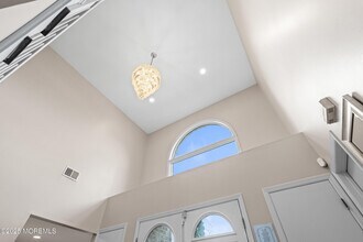 57 Jamestown Dr in Eatontown, NJ - Building Photo - Building Photo