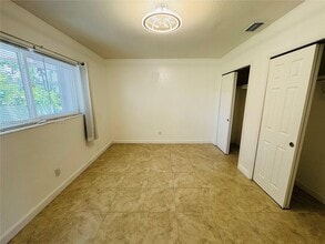 254 SW 14th St in Dania Beach, FL - Building Photo - Building Photo