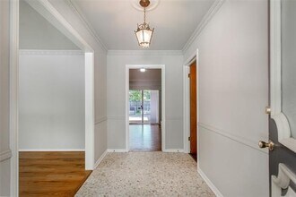 6105 E University Blvd in Dallas, TX - Building Photo - Building Photo