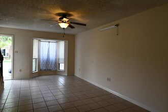 5245 Brightside View Dr in Baton Rouge, LA - Building Photo - Building Photo