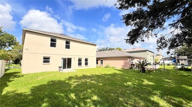 737 Battery Pointe Dr in Orlando, FL - Building Photo - Building Photo