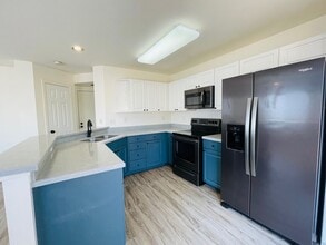 91-372-372 Makalea St in Ewa Beach, HI - Building Photo - Building Photo