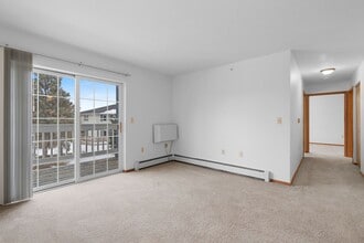 Keystone Manor in Beaver Dam, WI - Building Photo - Building Photo