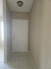 38 White Dove Ln in Palm Coast, FL - Foto de edificio - Building Photo