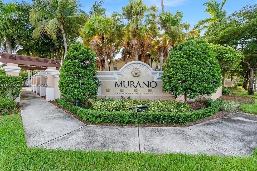 2508 SW 85th Terrace in Miramar, FL - Building Photo