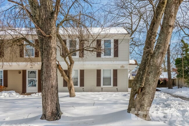 property at 4816 Underwood Ct