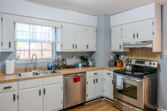 2315 Farrell Cir in Gulfport, MS - Building Photo - Building Photo