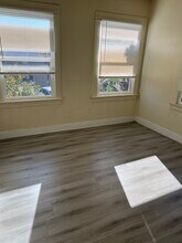 1275 1/2 Queen Anne Pl in Los Angeles, CA - Building Photo - Building Photo