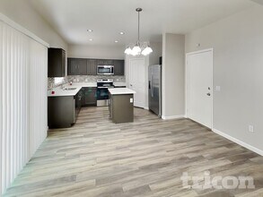 3917 W Maldonado Rd in Phoenix, AZ - Building Photo - Building Photo