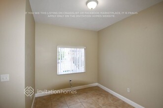 7457 NW 180th St in Hialeah, FL - Building Photo - Building Photo