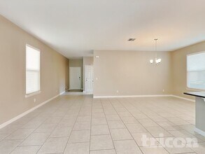 282 Aberdeen St in Four Corners, FL - Foto de edificio - Building Photo