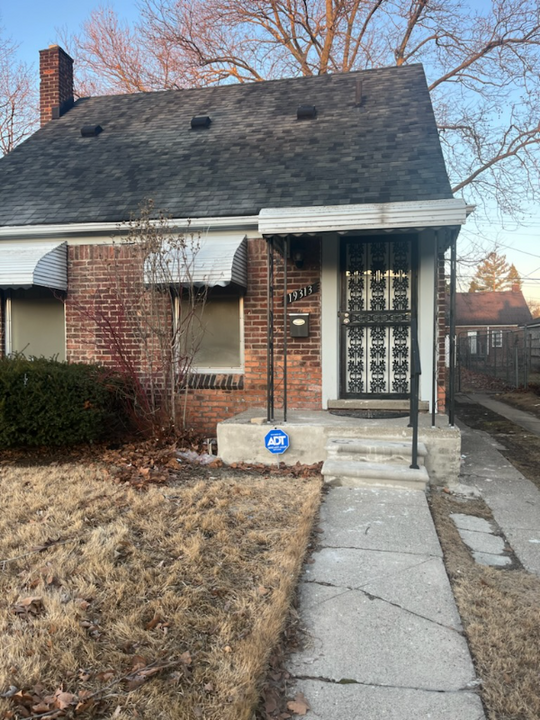 19313 Winthrop St in Detroit, MI - Foto de edificio