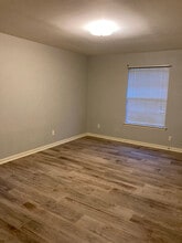 3730 Fairfield Ave, Unit Unit 106 in Shreveport, LA - Foto de edificio - Building Photo