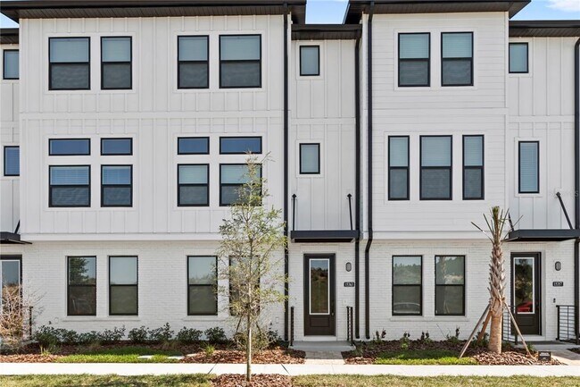 property at 15363 Hamlin Pk Dr