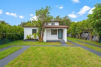 742 NW 70th St in Miami, FL - Building Photo - Building Photo