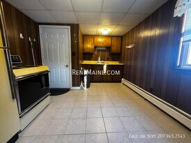 282 Main St in Waterville, ME - Building Photo