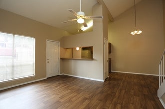 Arbors On Chimney Rock in Tyler, TX - Building Photo - Interior Photo