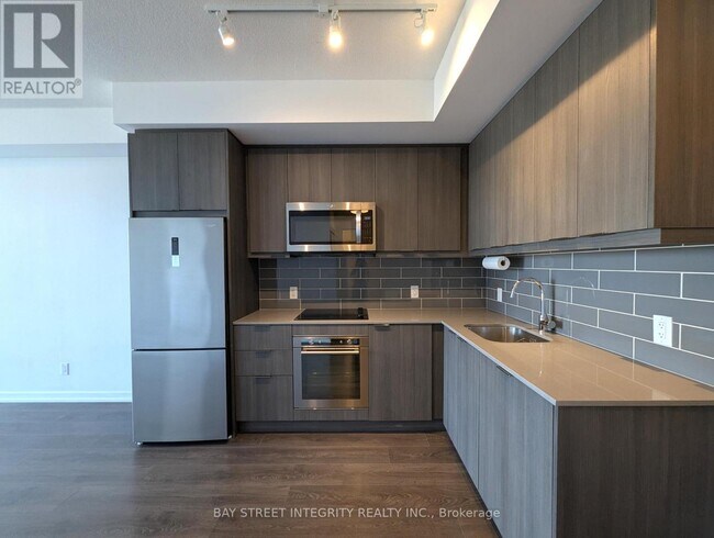 38-938 Forest Manor Rd in Toronto, ON - Building Photo - Building Photo