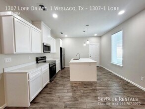 1307 Lore Dr in Weslaco, TX - Building Photo - Building Photo
