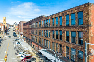 Churchill Lofts in Burlington, IA - Building Photo - Building Photo